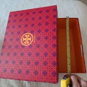 Tory burch box